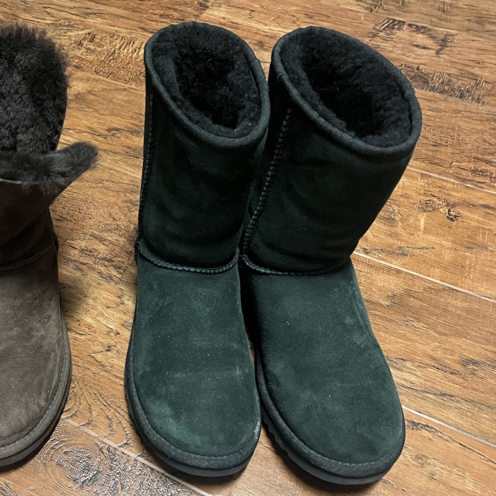 Size 8 women’s UGG boots, black